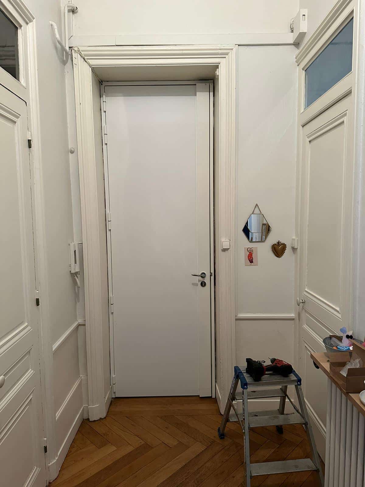 changement grande porte Lyon 7